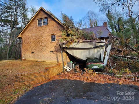 A home in Hendersonville