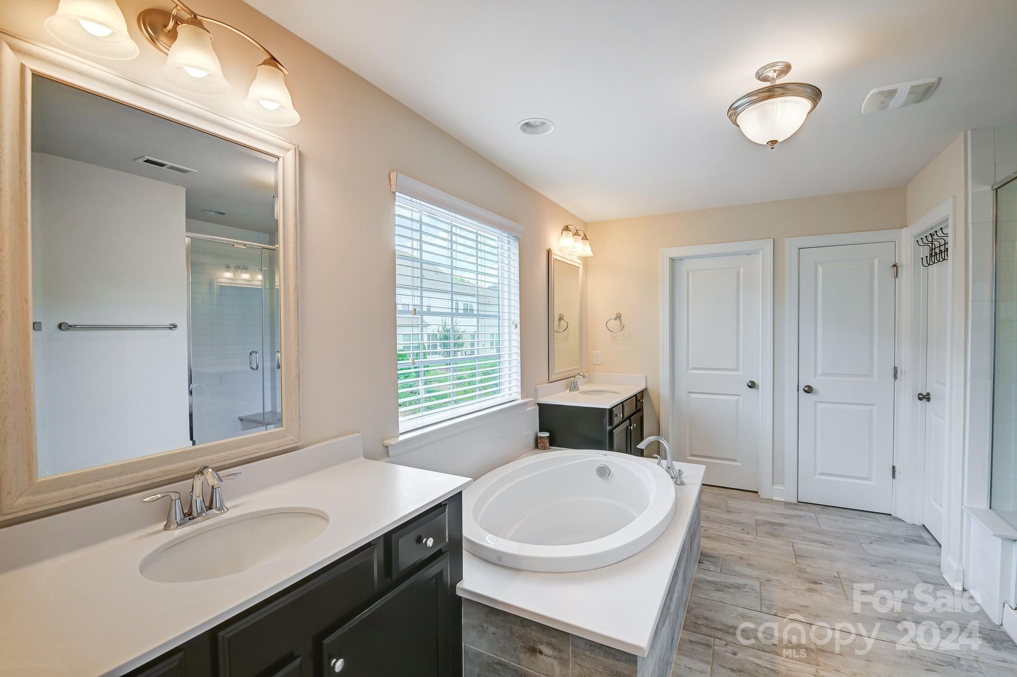 Oakland Pointe - Residential