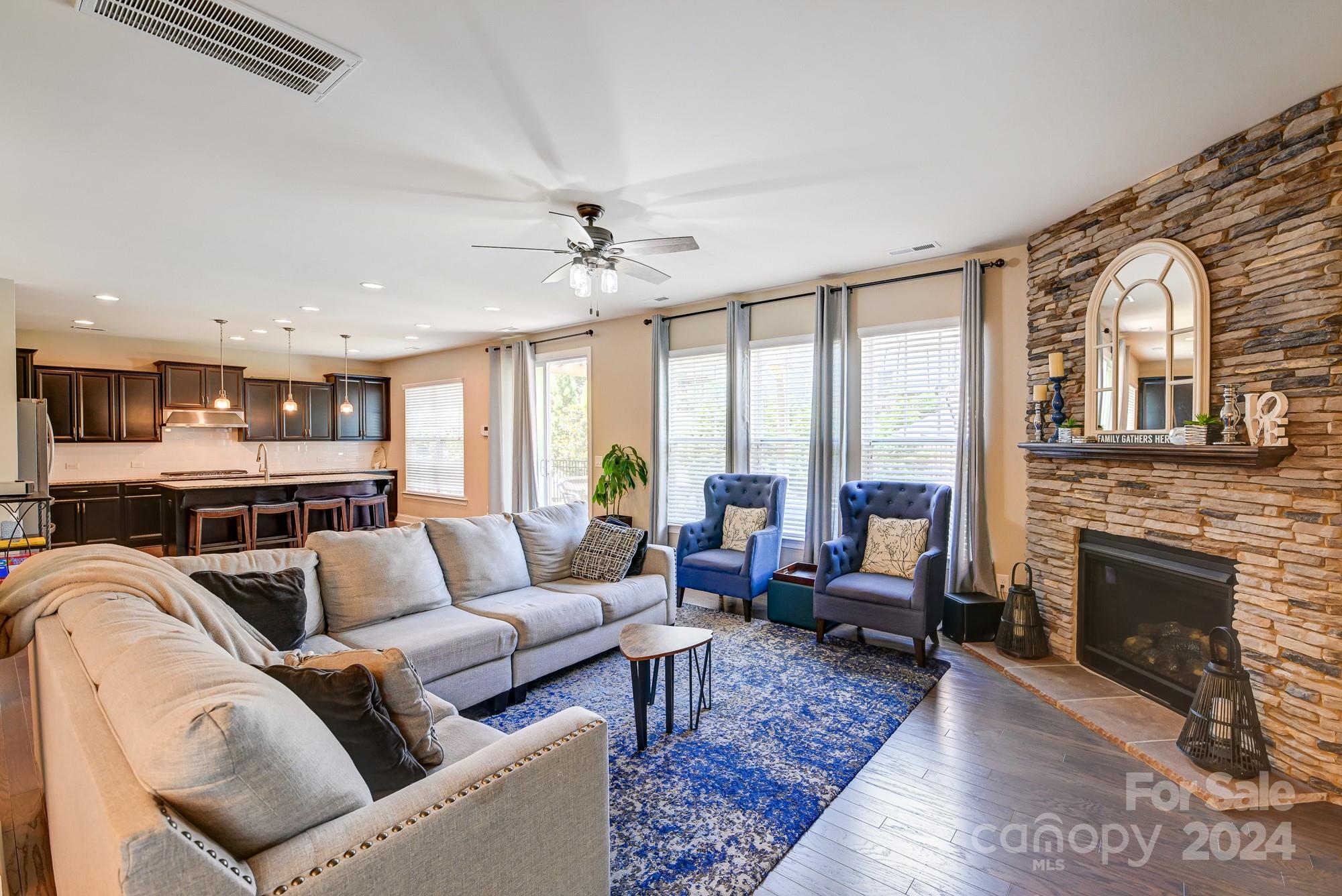 Oakland Pointe - Residential