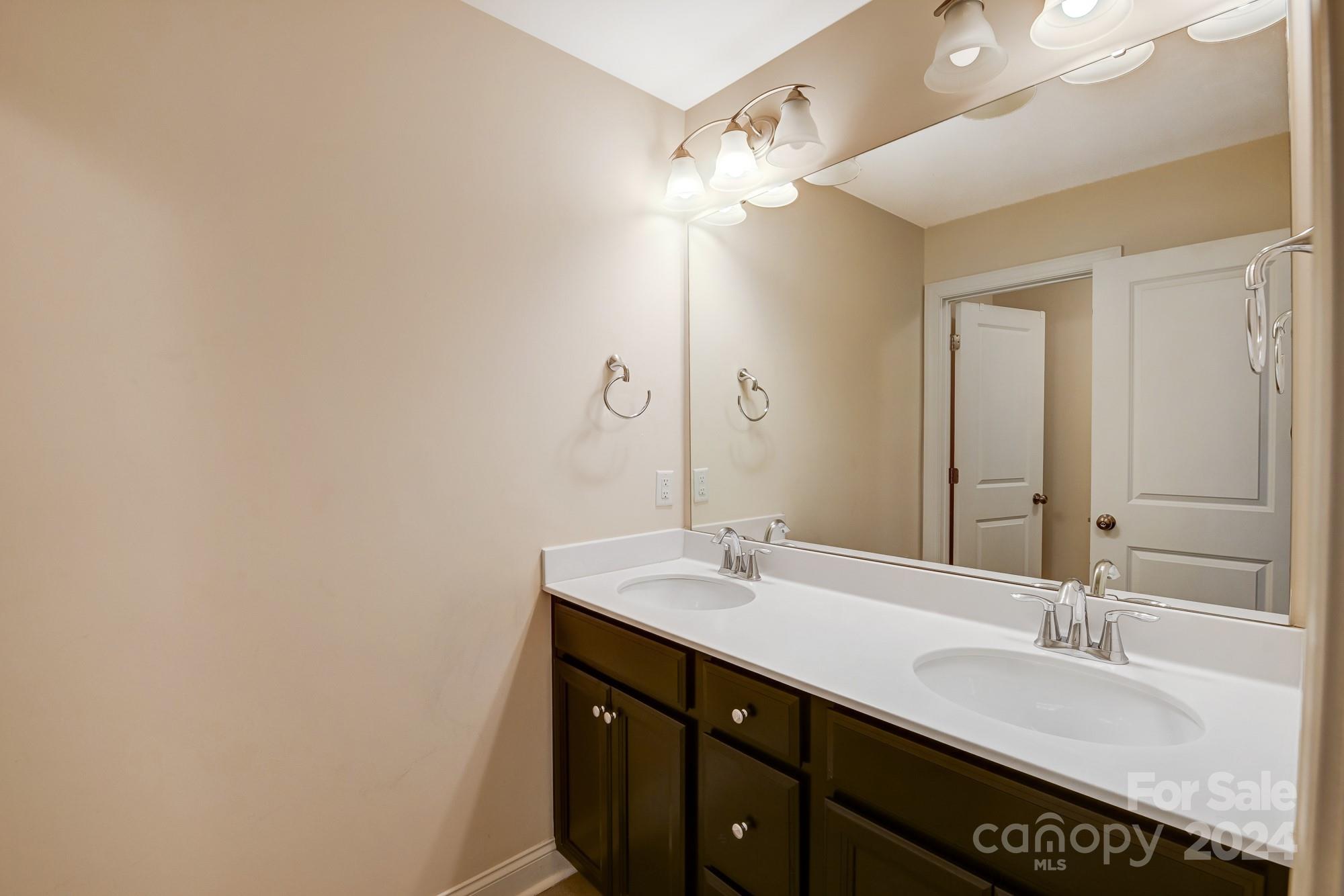 Oakland Pointe - Residential