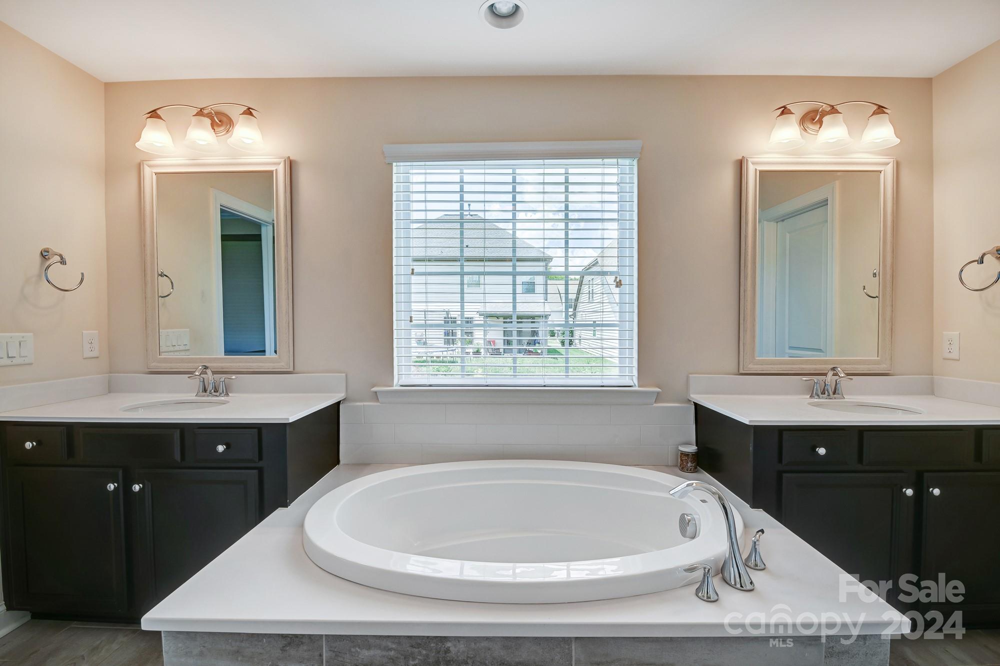 Oakland Pointe - Residential