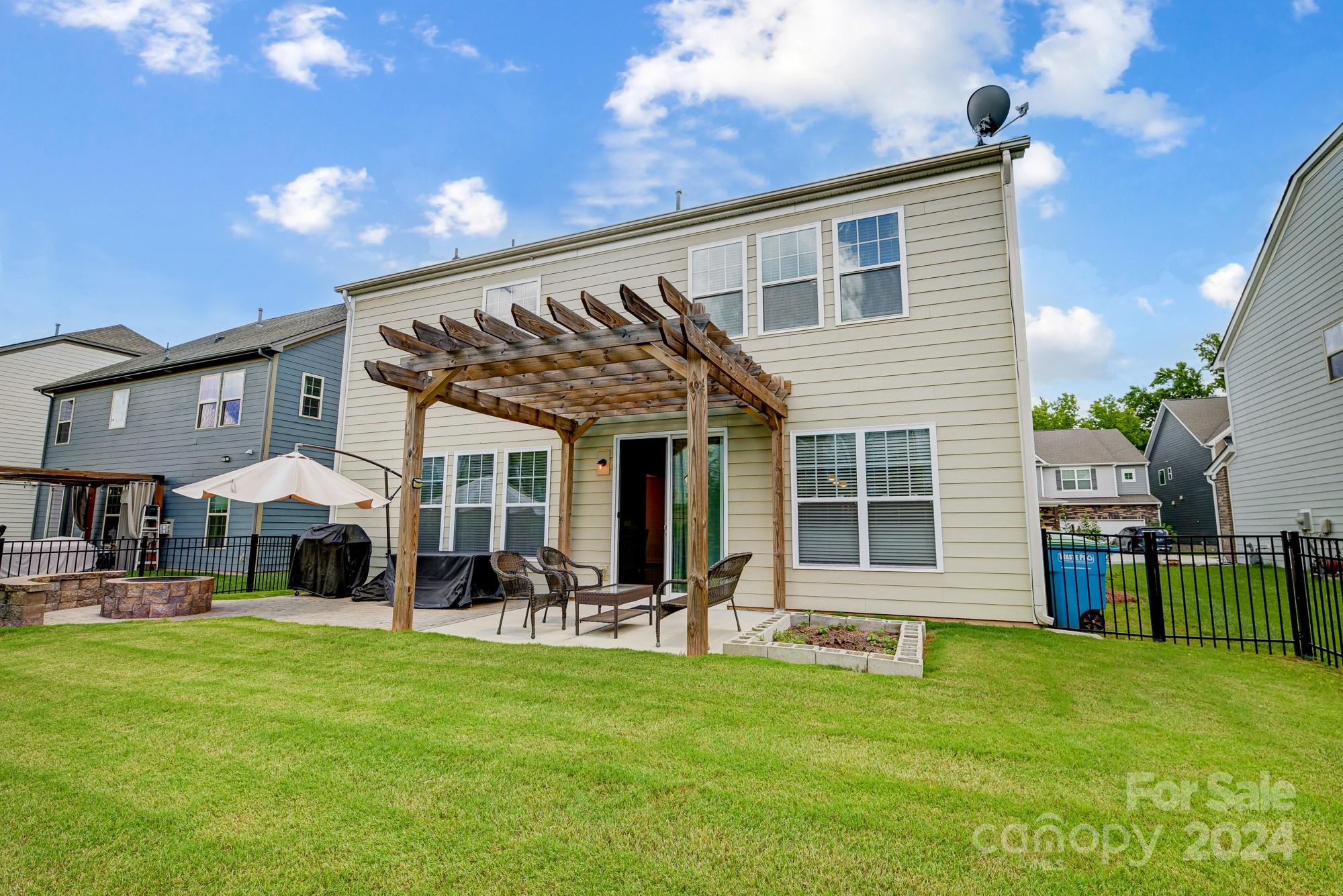 Oakland Pointe - Residential