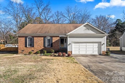 Photo of 2036 Killarney Place, Charlotte, NC 28262 (MLS # 4335630)