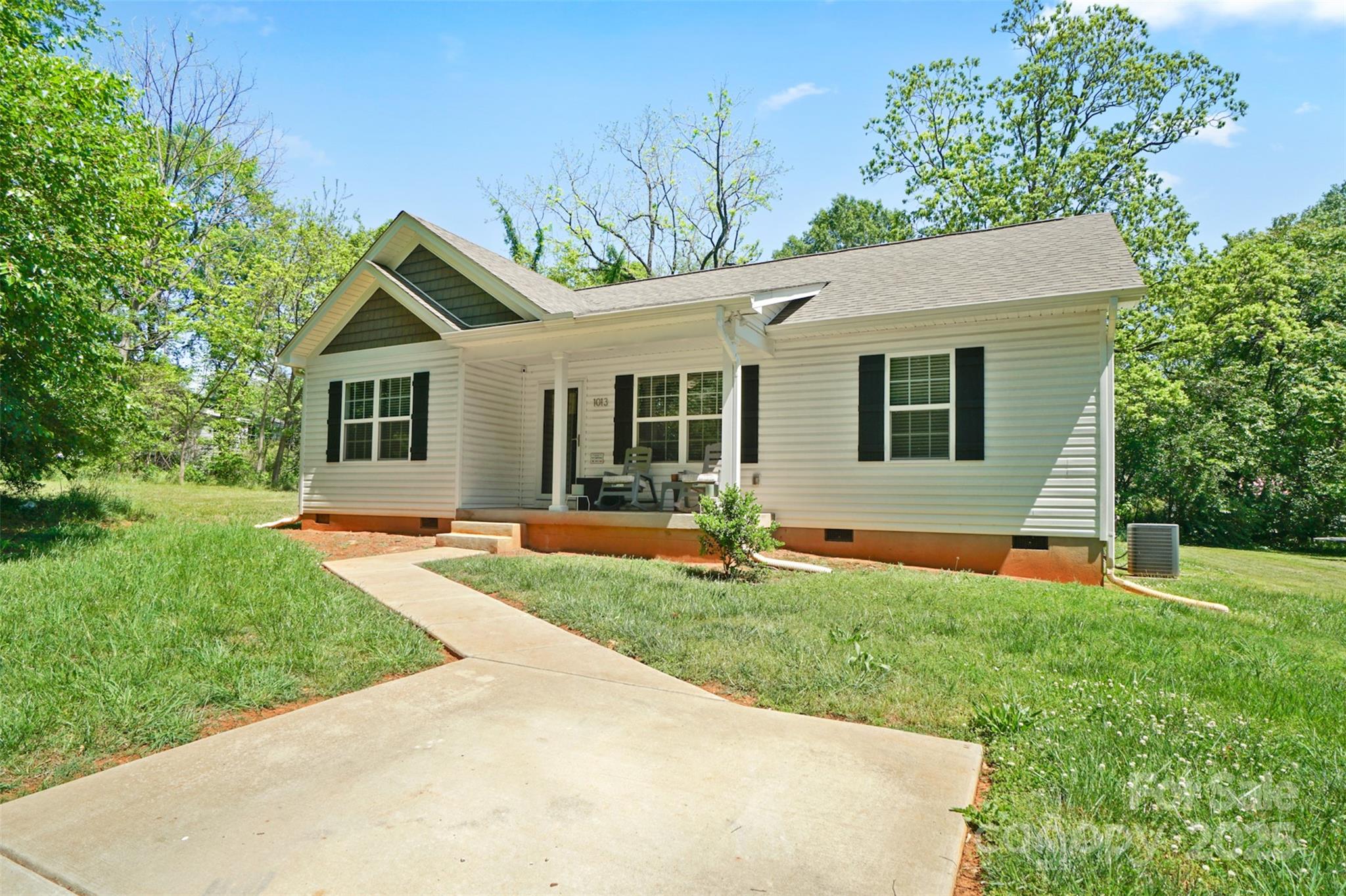 1013 Old Charlotte Road