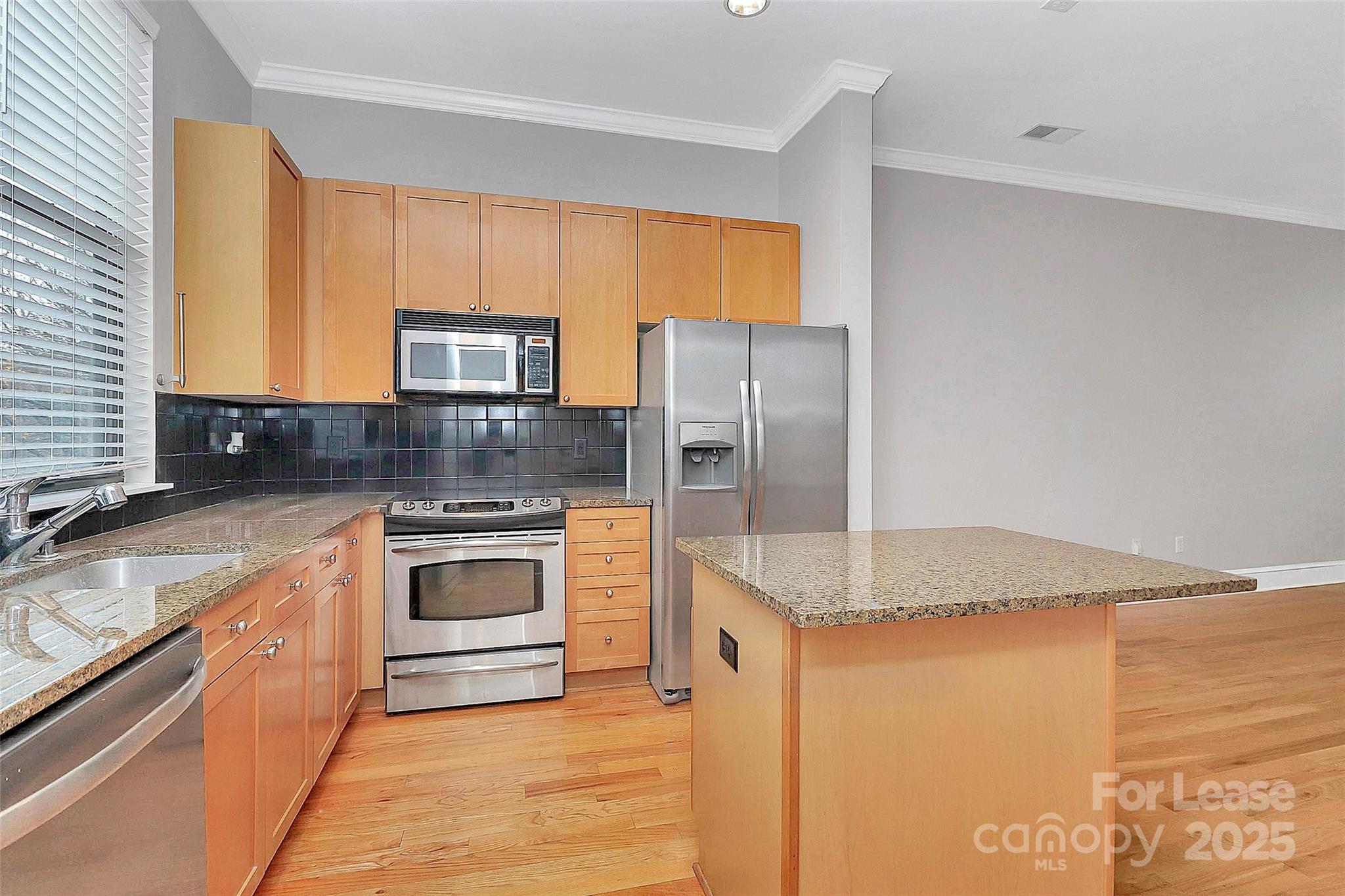 M Street - Residential Lease