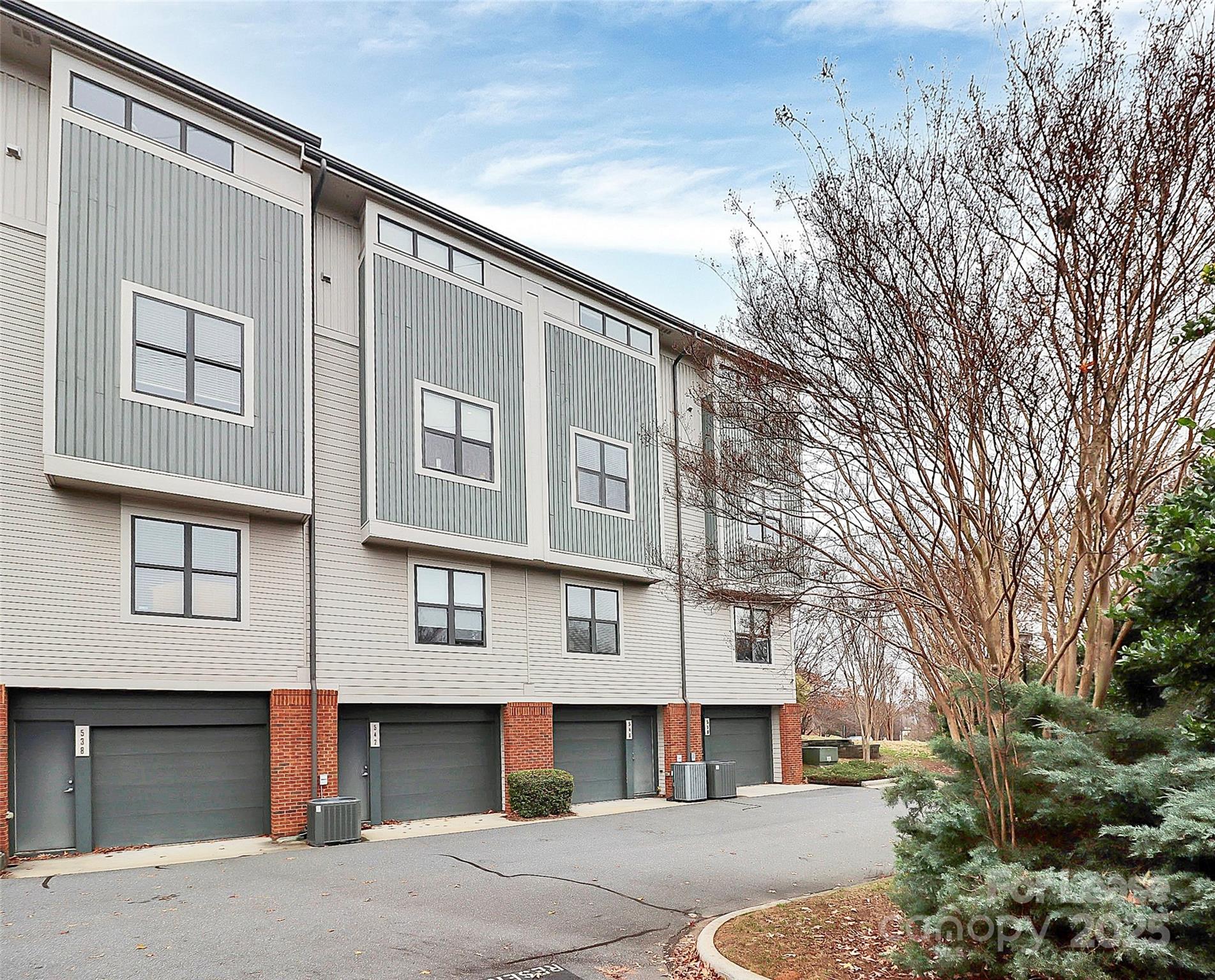 M Street - Residential Lease