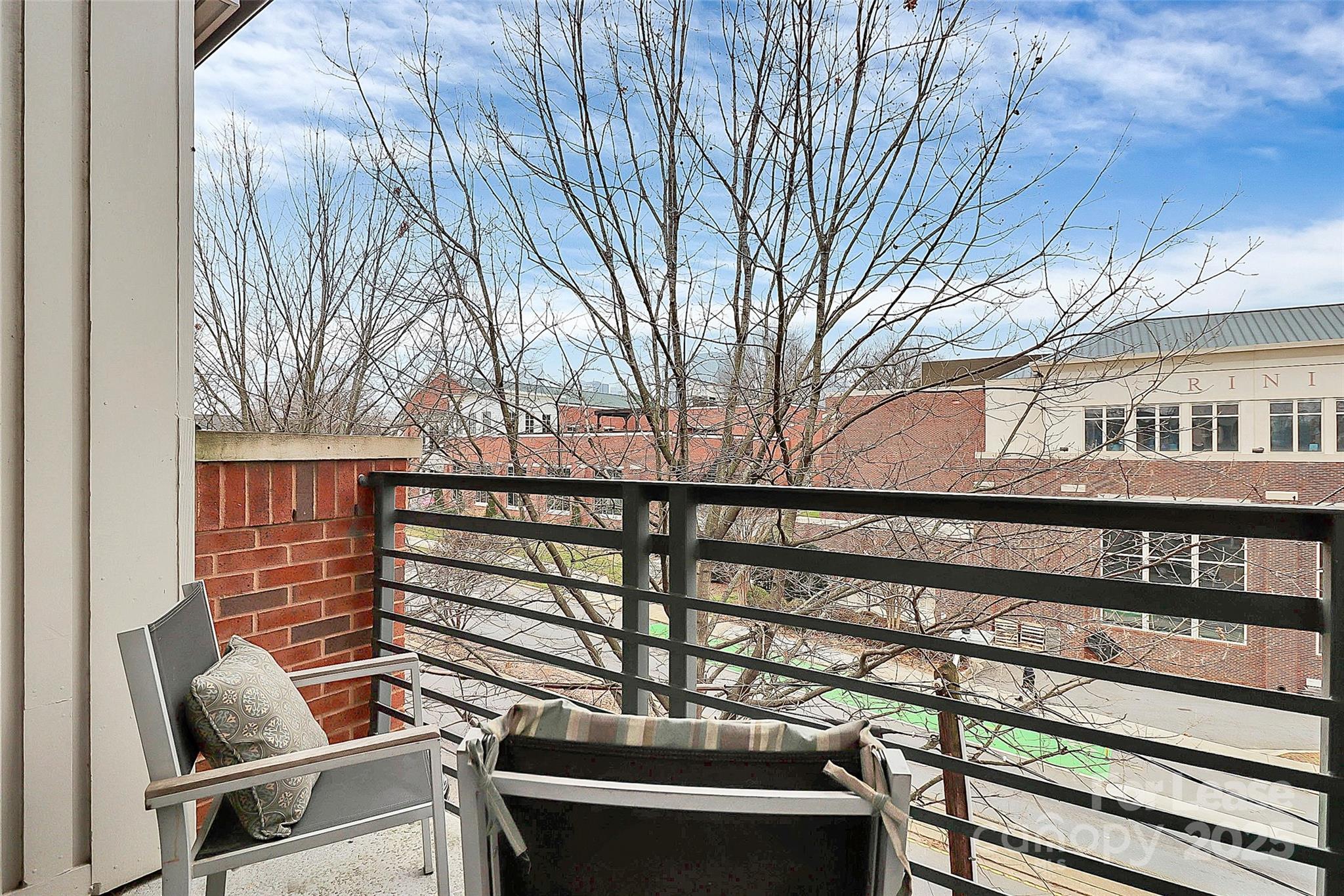 M Street - Residential Lease