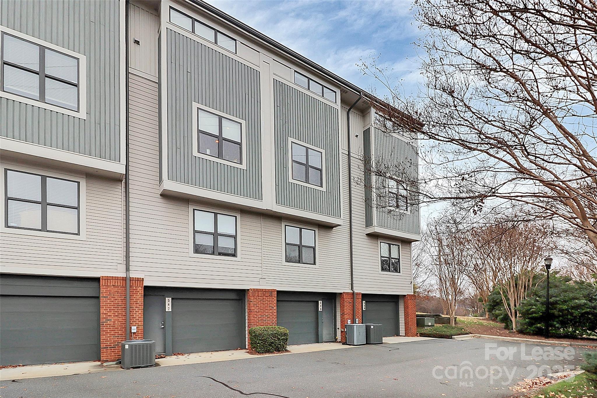 M Street - Residential Lease