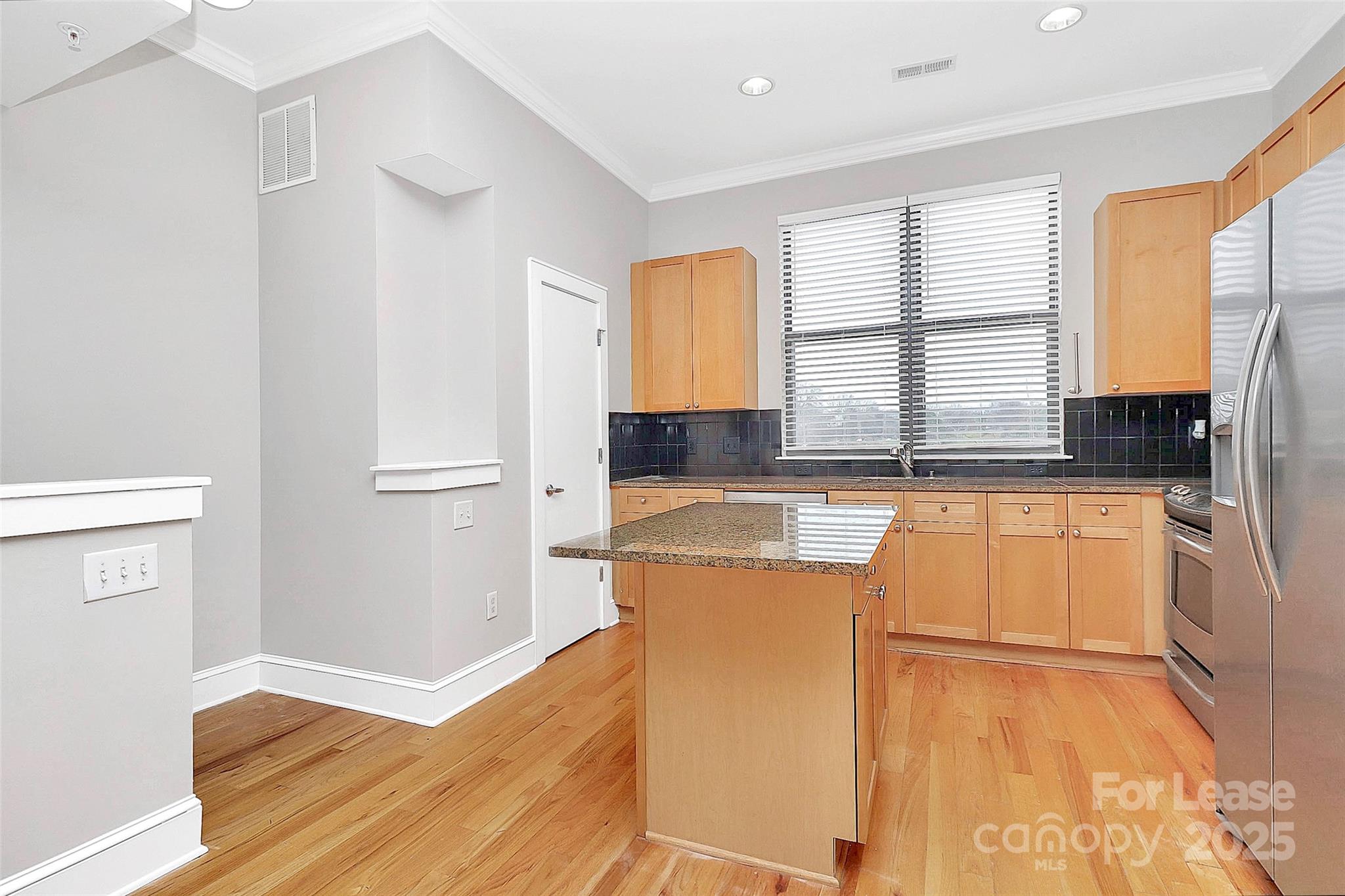 M Street - Residential Lease