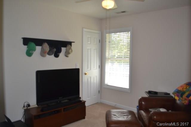 Longview Oaks - Residential