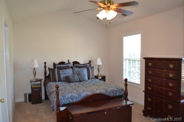 Longview Oaks - Residential