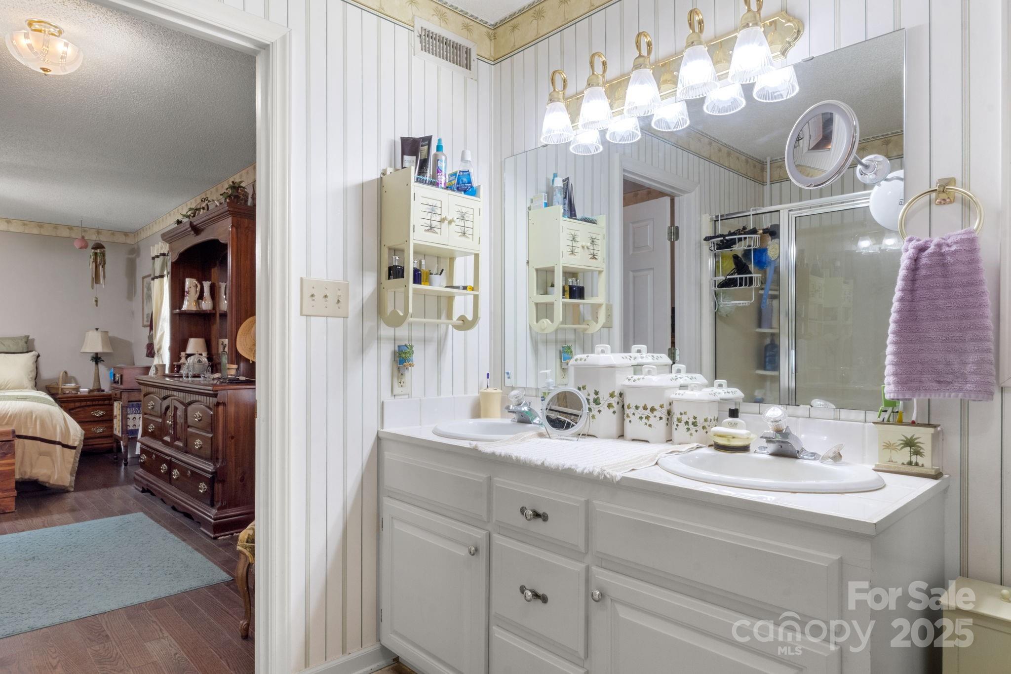 Laurel Glen - Residential