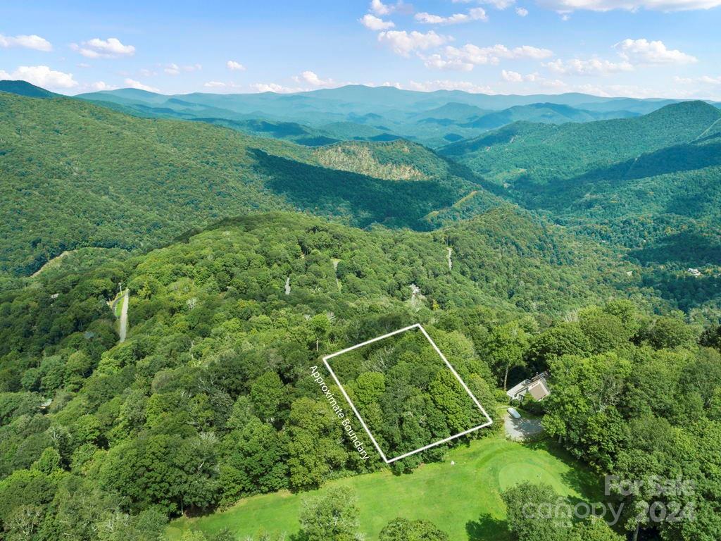 936 Upper Lookout Drive 936