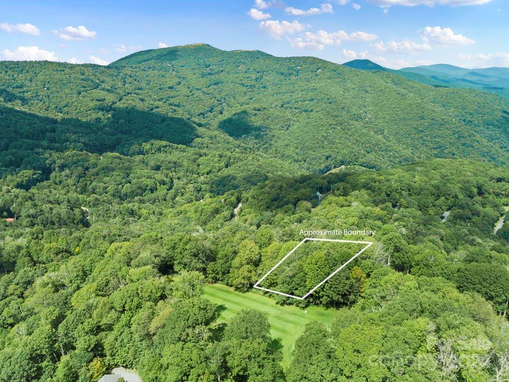 936 Upper Lookout Drive 936