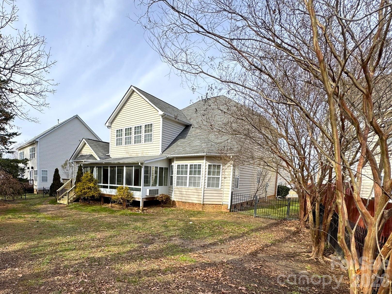 Old Stone Crossing - Residential