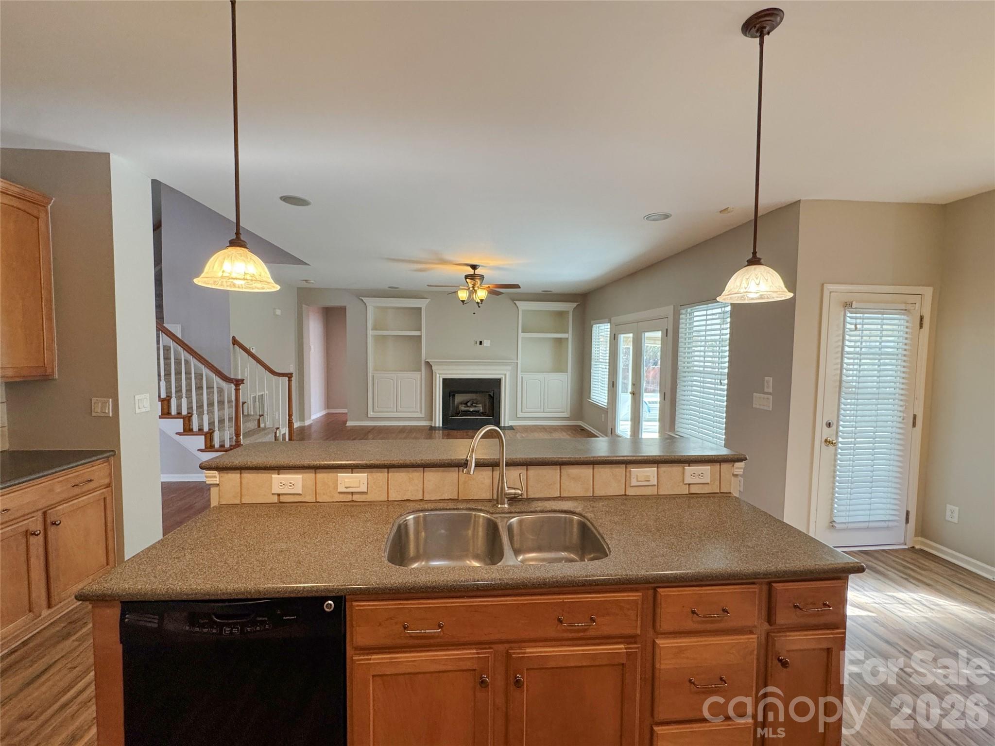 Old Stone Crossing - Residential