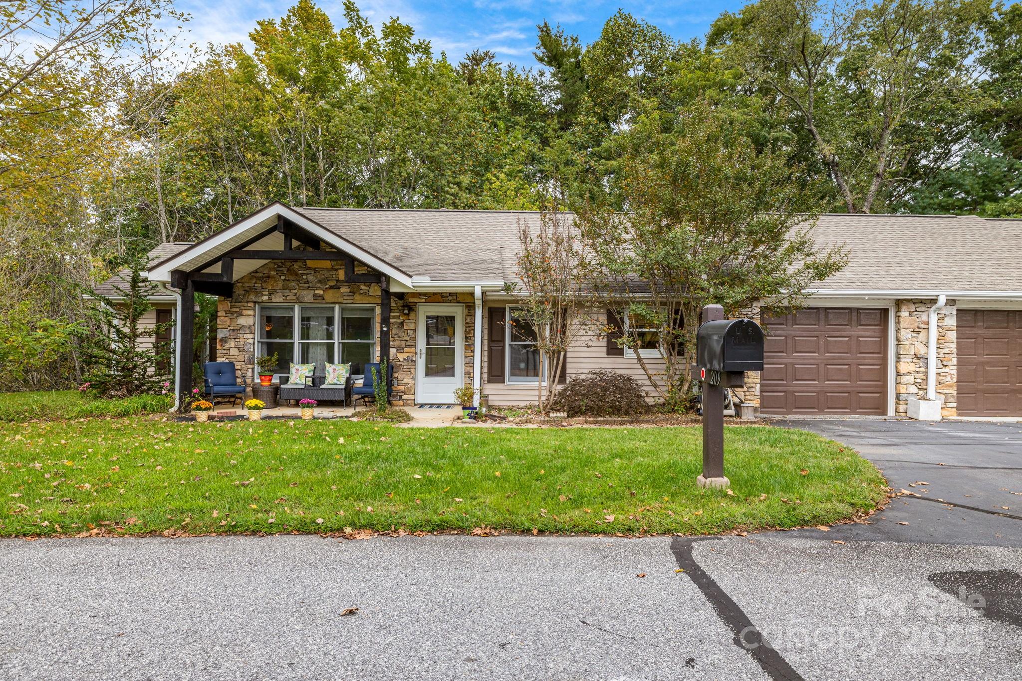 The Hills At Averys Creek - Residential