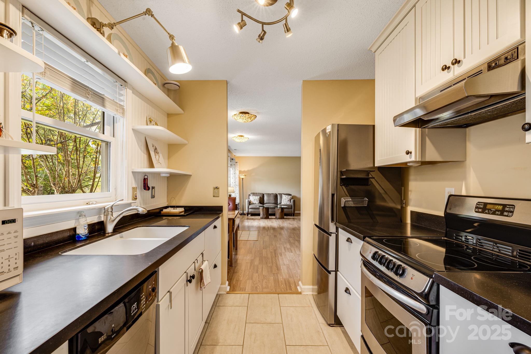 The Hills At Averys Creek - Residential