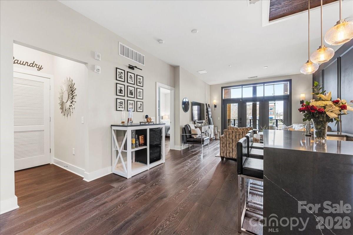 2401 Euclid Avenue 113