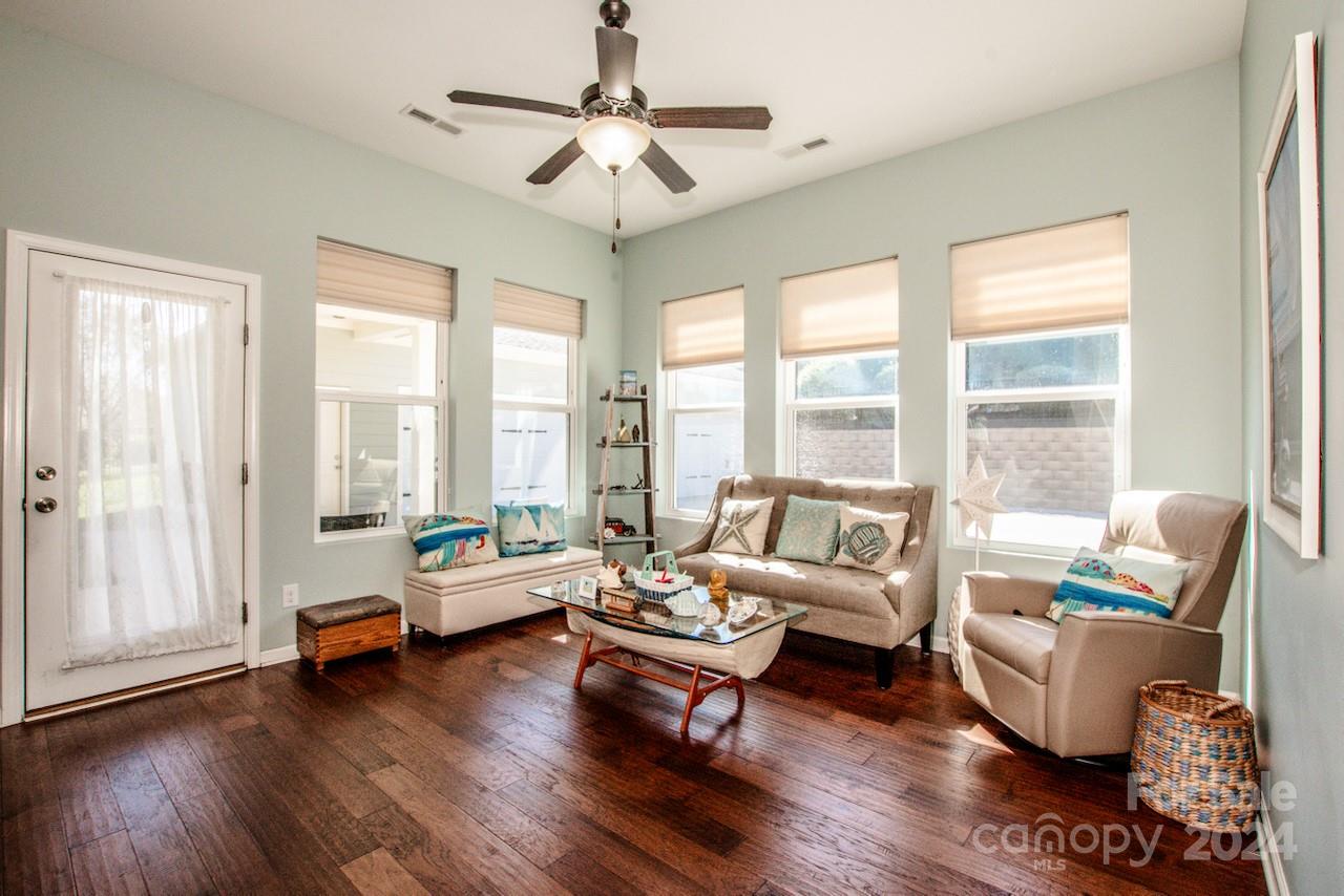 Hawthorne - Residential