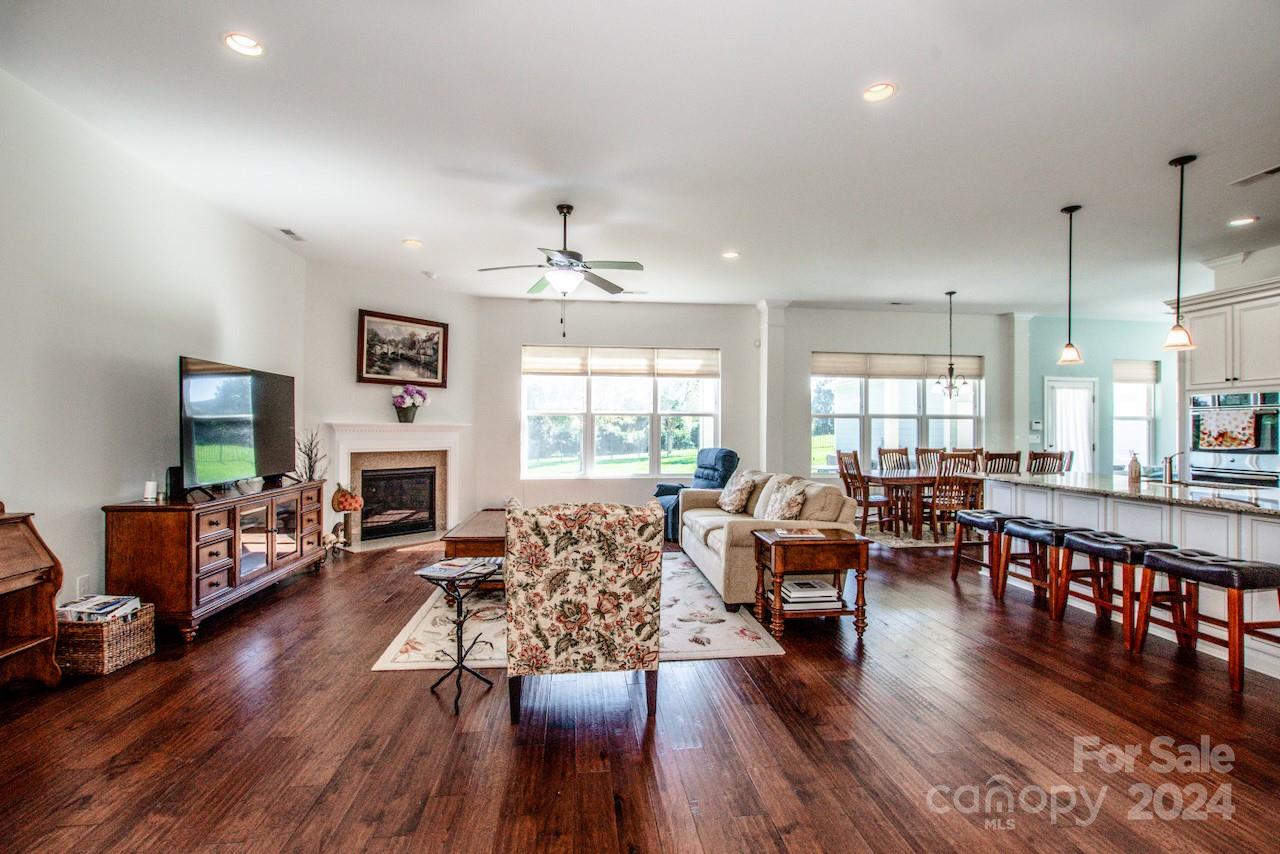 Hawthorne - Residential