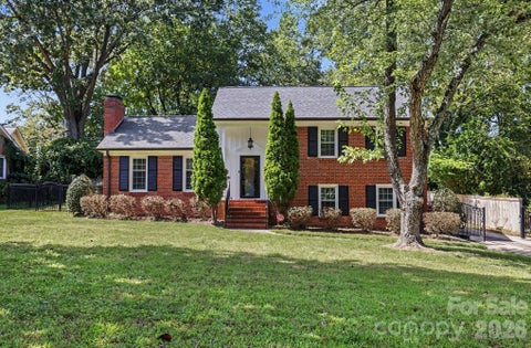 Photo of 3846 Barclay Downs Drive, Charlotte, NC 28209 (MLS # 4414002)