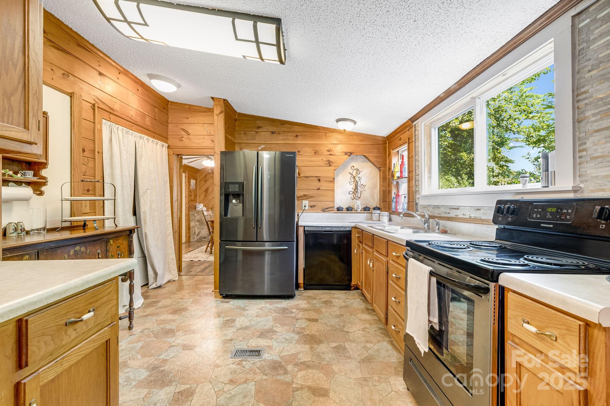 Mountain Shadows - Residential