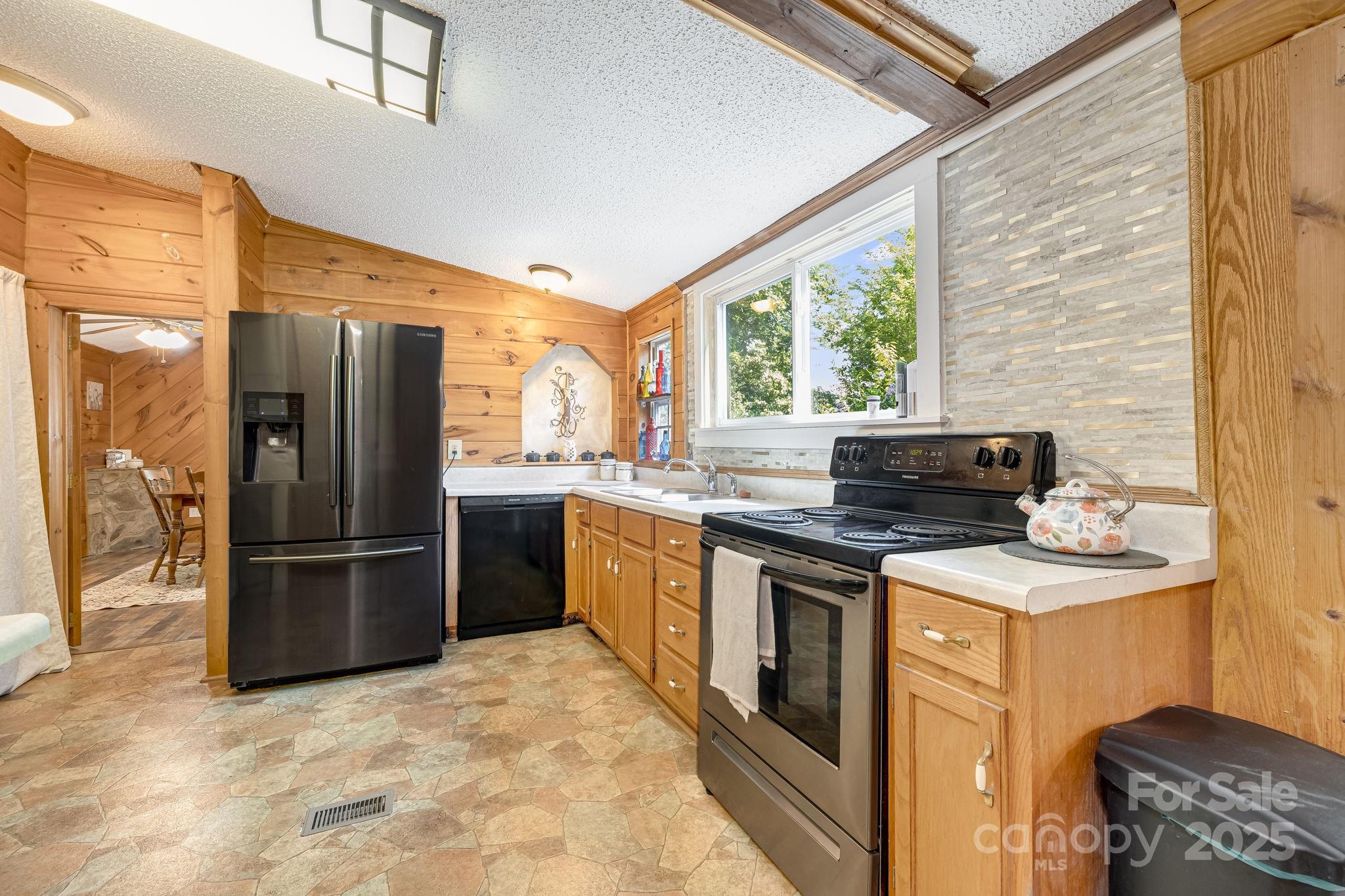 Mountain Shadows - Residential