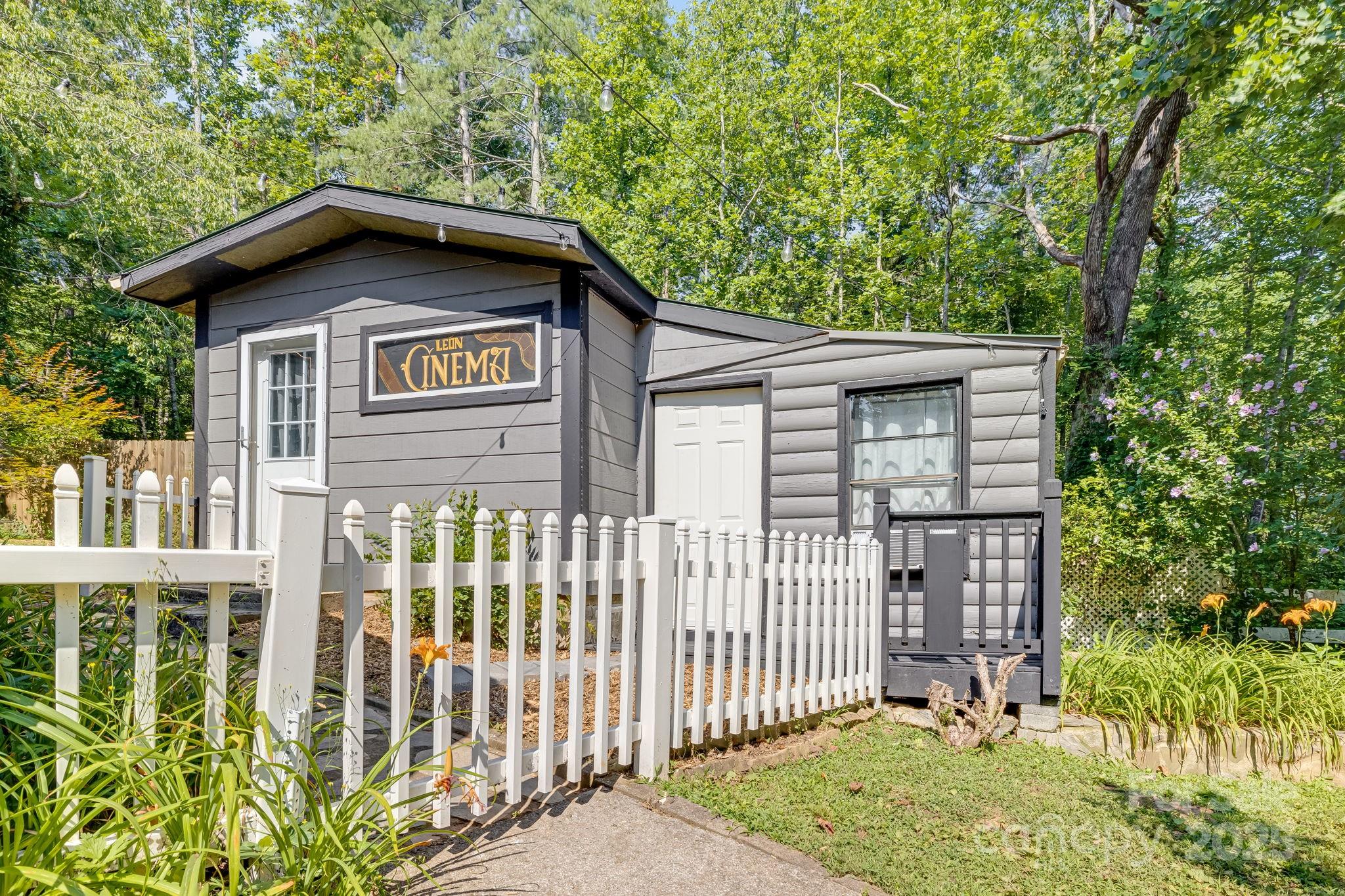 Mountain Shadows - Residential