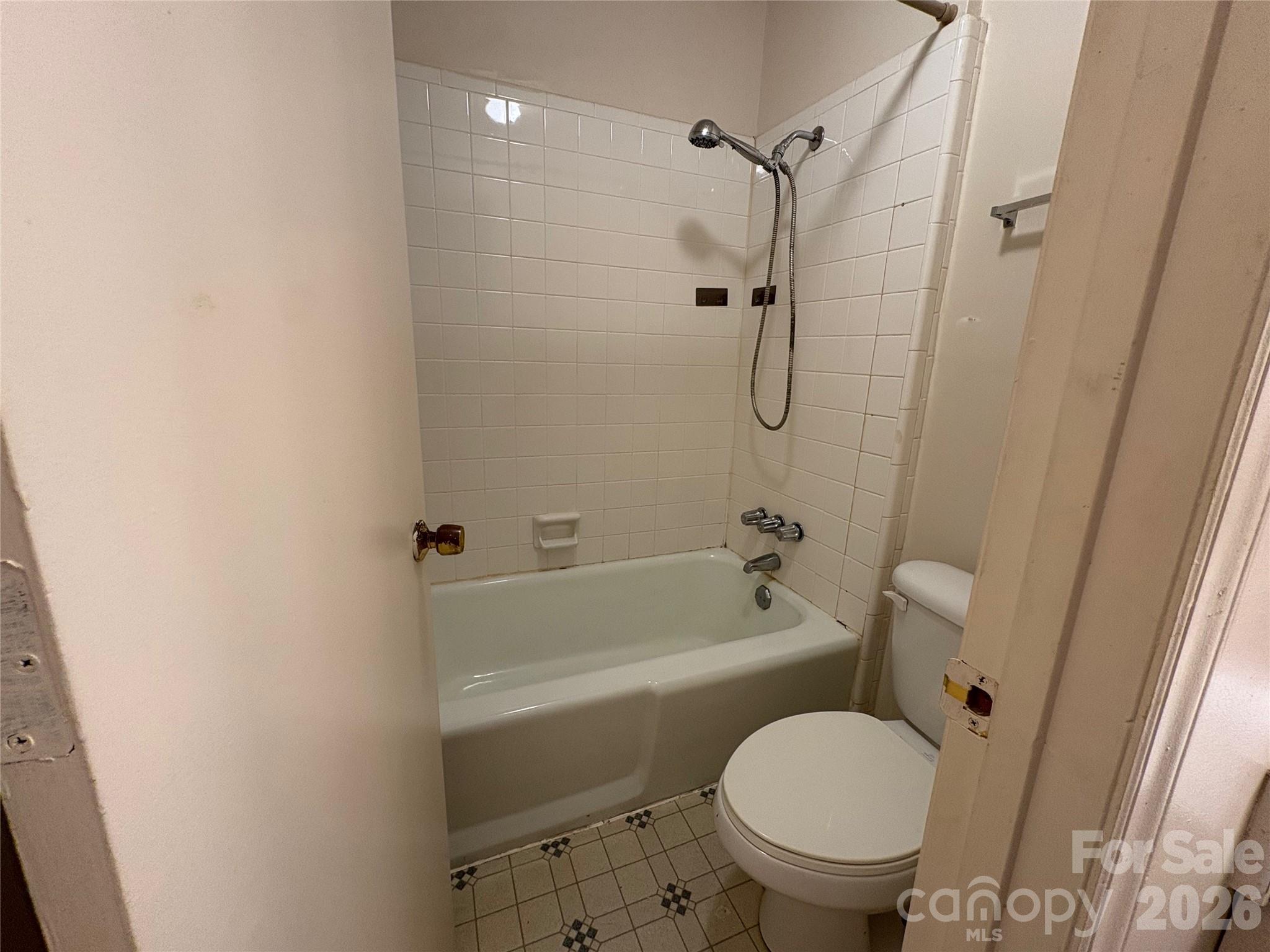 Cliffdwellers Condos - Residential