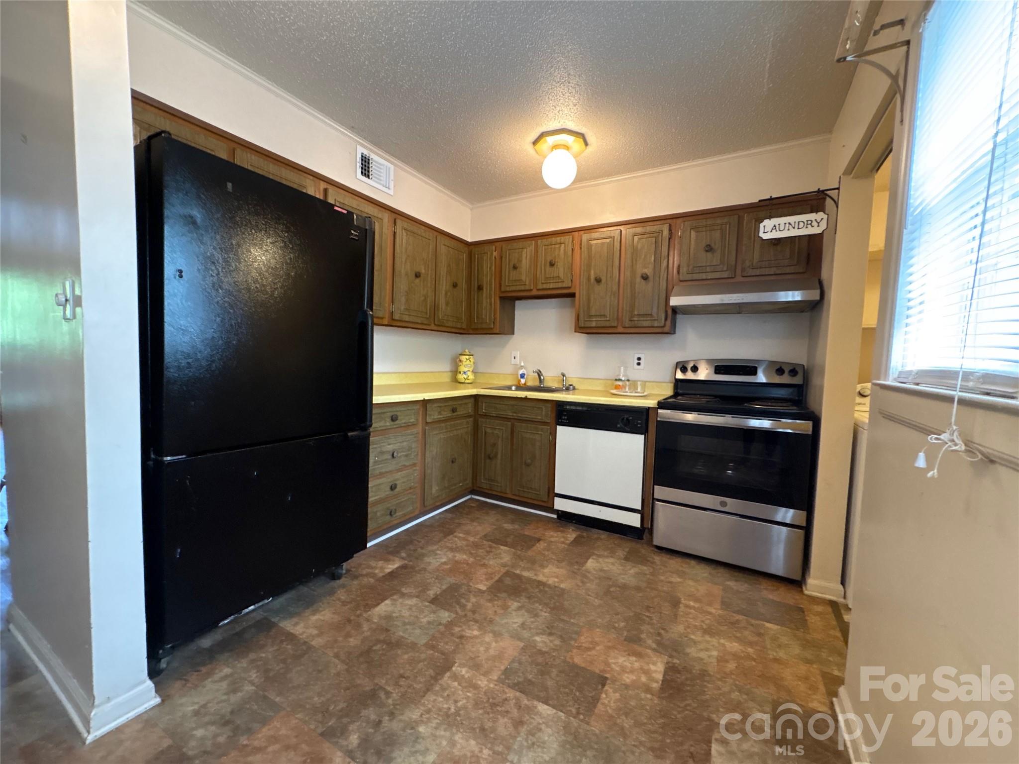 Cliffdwellers Condos - Residential