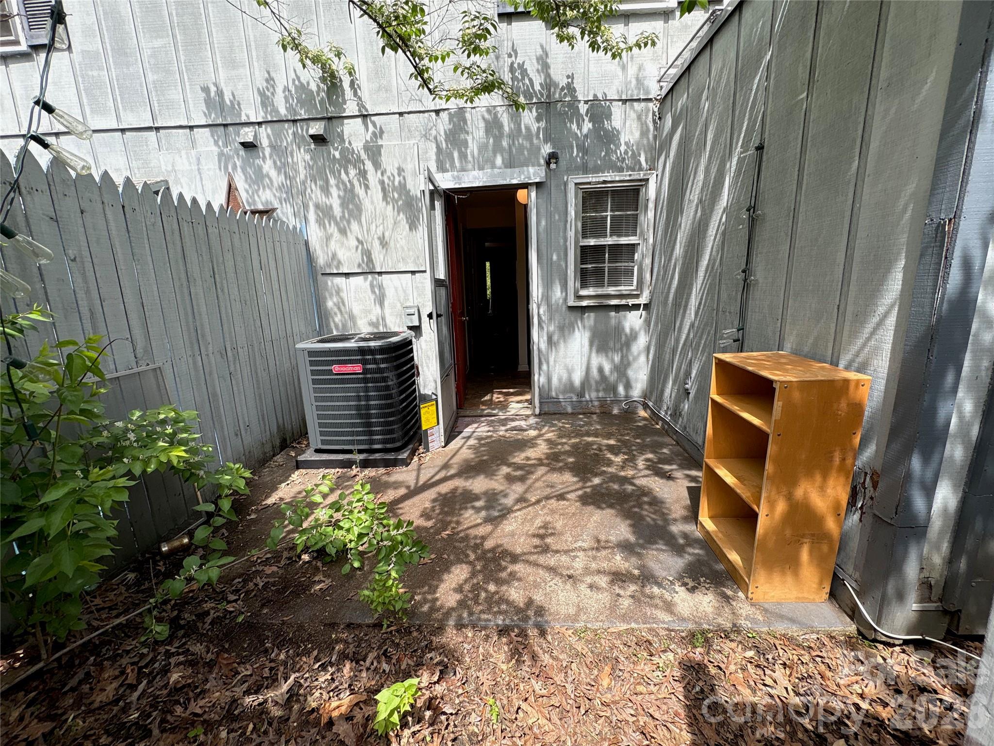 Cliffdwellers Condos - Residential