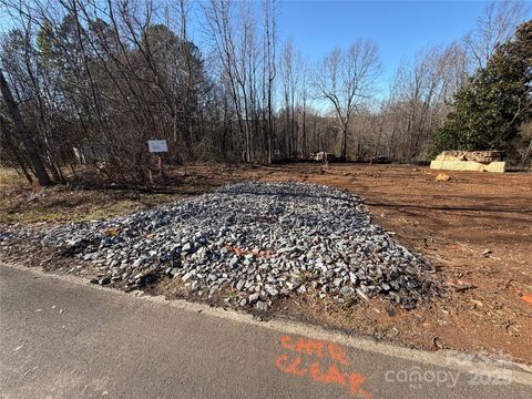 1074 Mountain Crest Drive Kings Mountain NC 28086