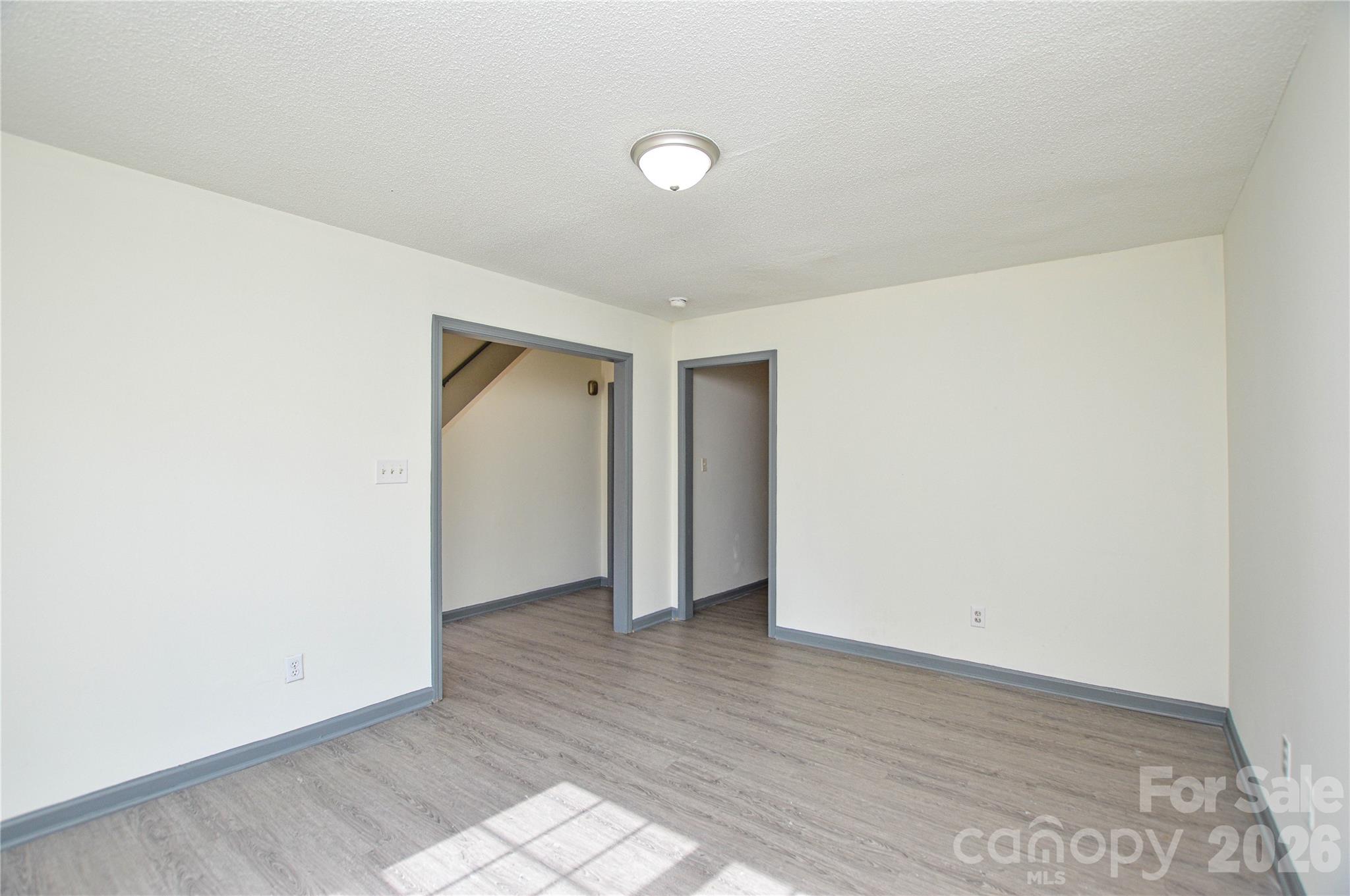 Glenwood Arms Condo - Residential