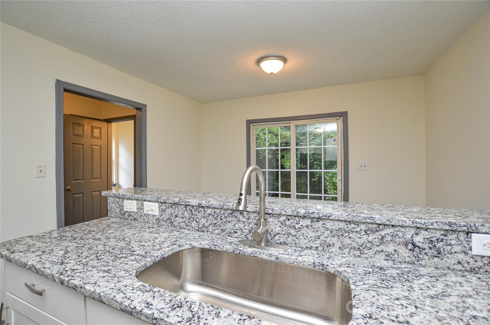 Glenwood Arms Condo - Residential