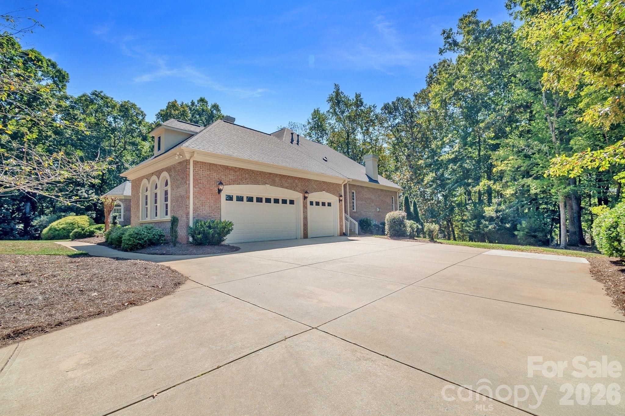6052 Oxfordshire Road