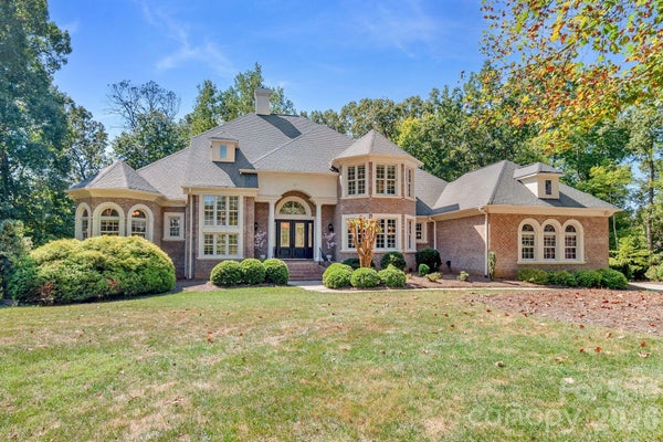 6052 OXFORDSHIRE RD, WAXHAW, NC 28173 - Image 31345e0e3d20ff9e6efc4cb3bda336ee/501483181