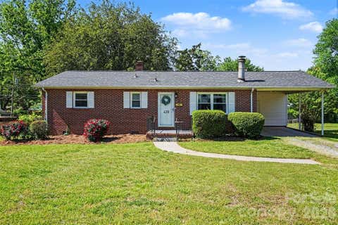Photo of 428 Frank Drive, Charlotte, NC 28215 (MLS # 4373061)