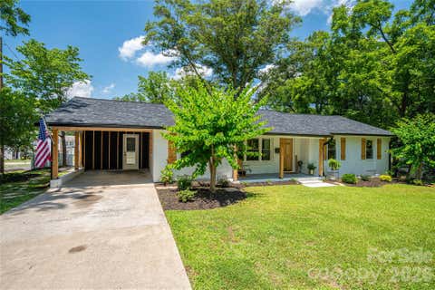 Photo of 220 Lackey Street, Kings Mountain, NC 28086 (MLS # 4393044)