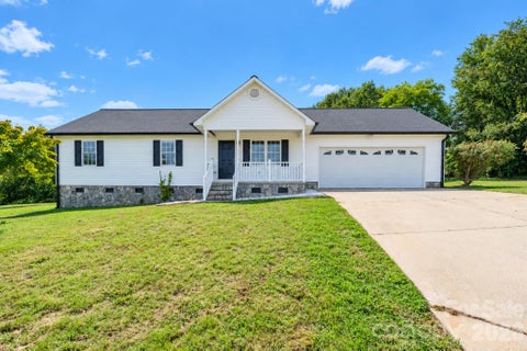 Photo of 1061 Isenhour Court, Maiden, NC 28650 (MLS # 4432470)