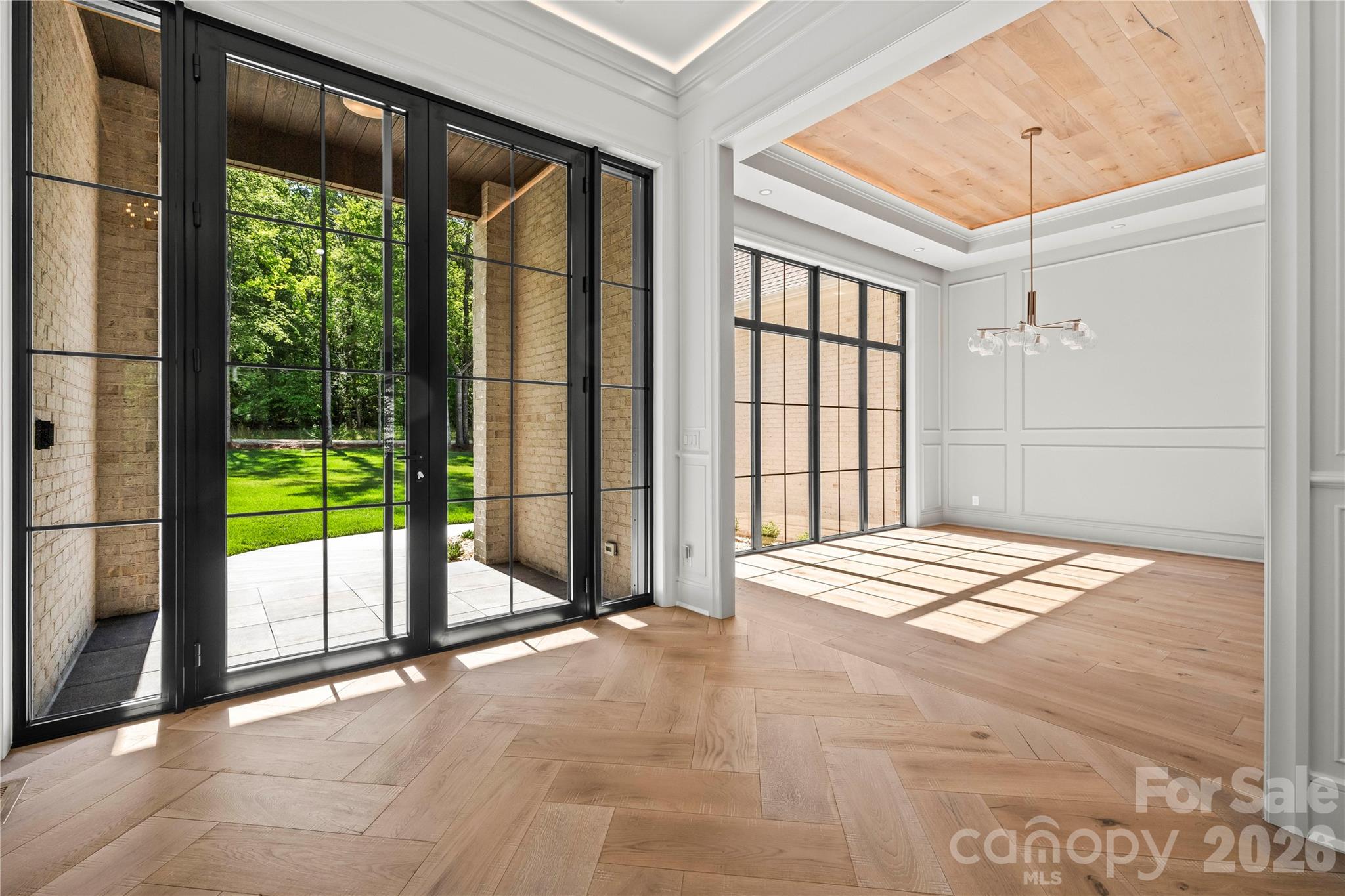 8738 Kristie Lane