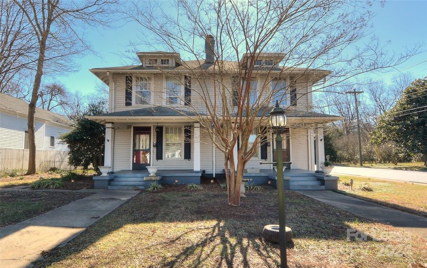 Union County- Historic District Downtown Monroe
Arts and Crafts style duplex on beautiful West Franklin St
2200 SF avail on each side of this duplex, 3 bd, 2 FB  1 HB.    10’ceilings, all wood floors, dual zone hvac

Impossible to find garage and off street parking
Minutes to shops/restaurants, breweries and coffee shops