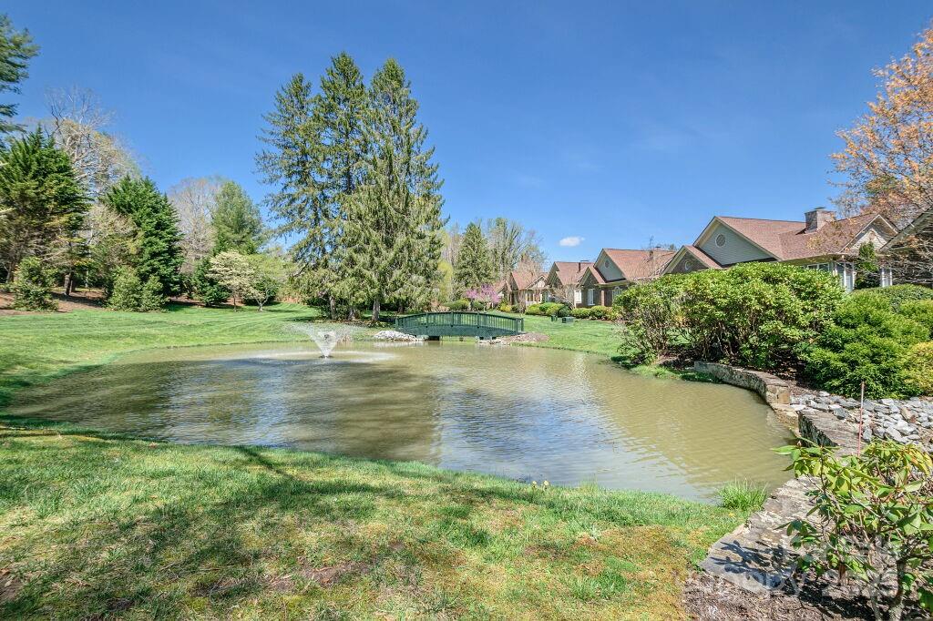 102 Glenbrook Drive