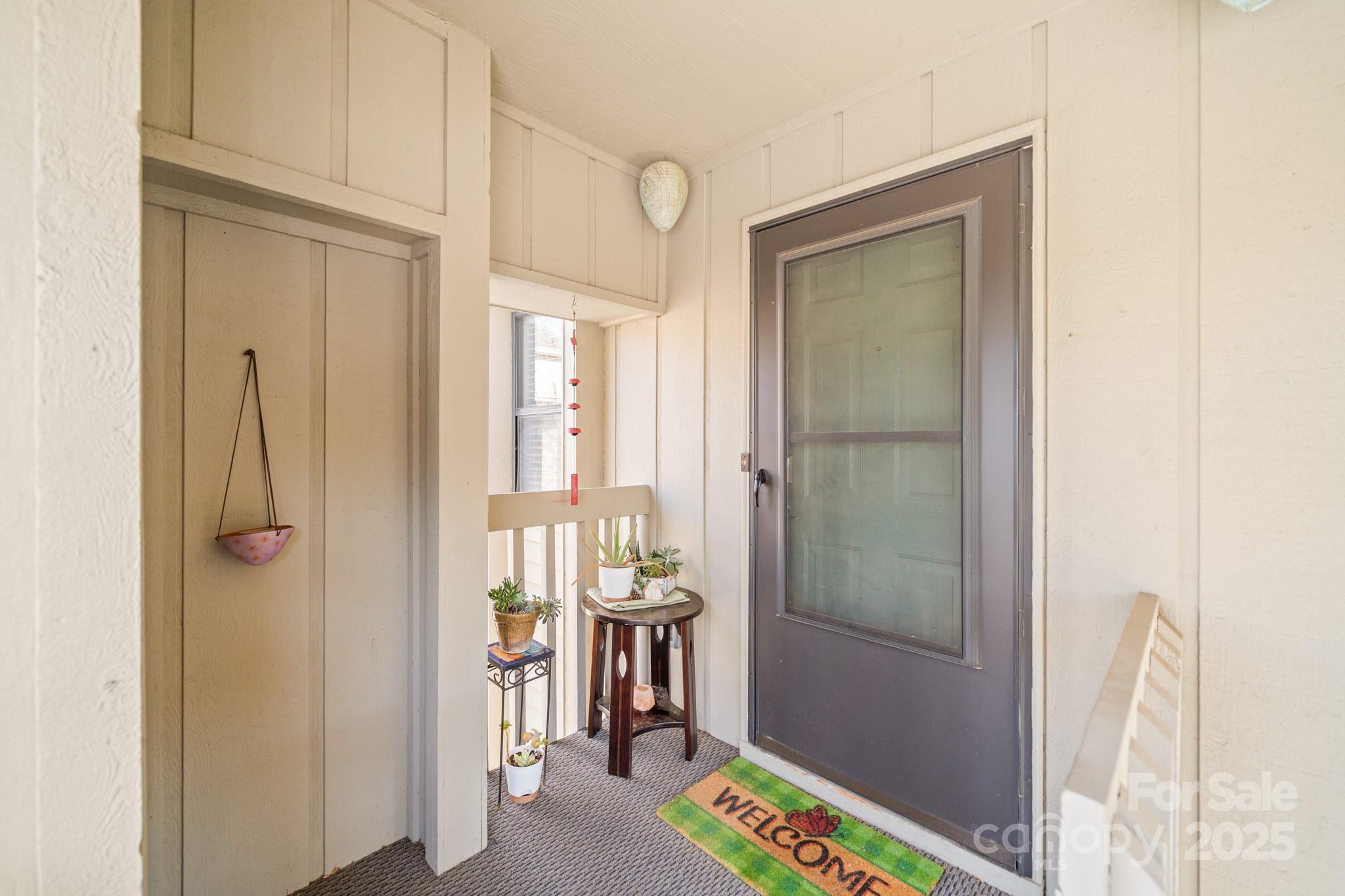 1206 Abbey Circle