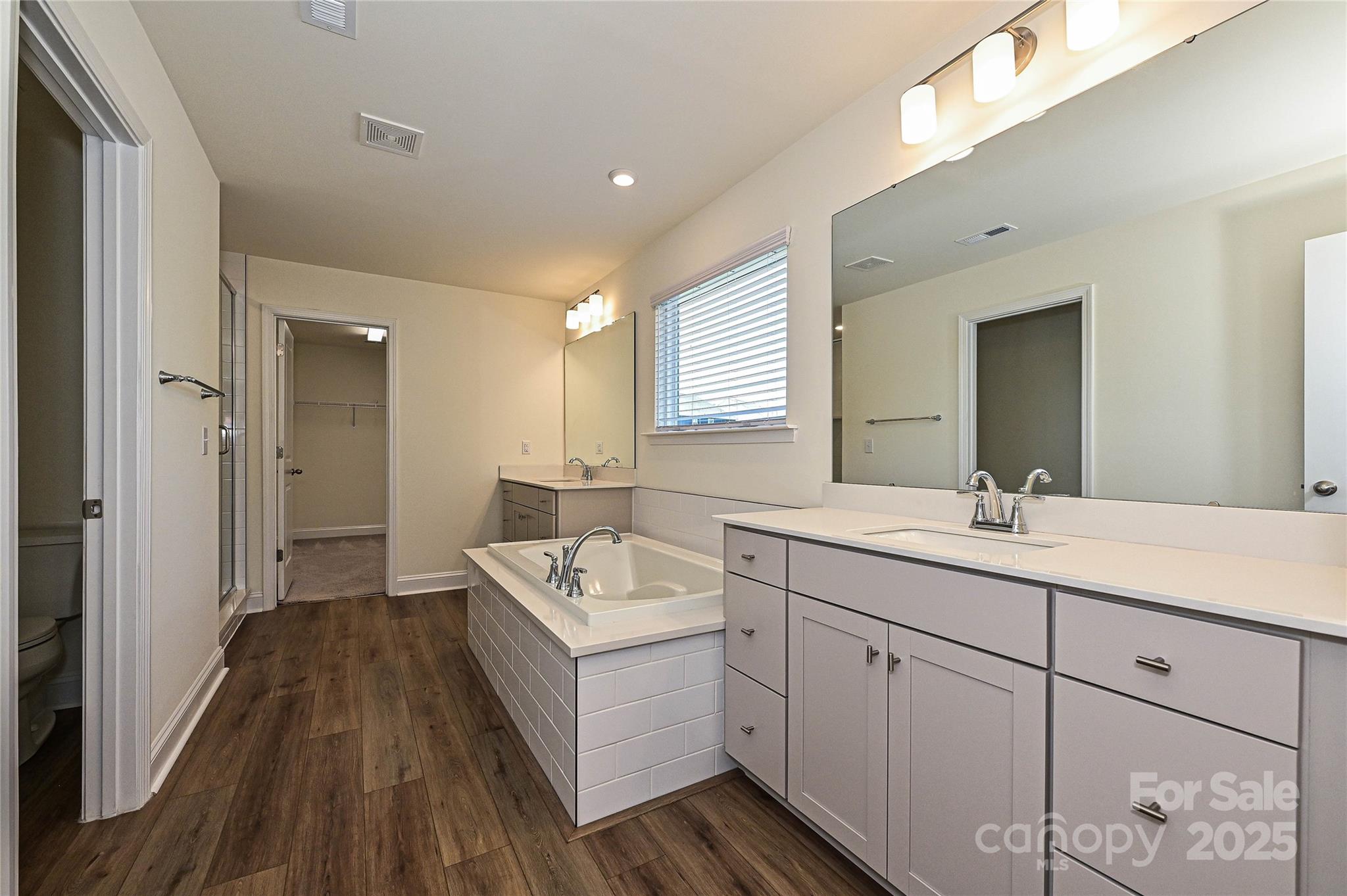 Paddlers Cove - Residential