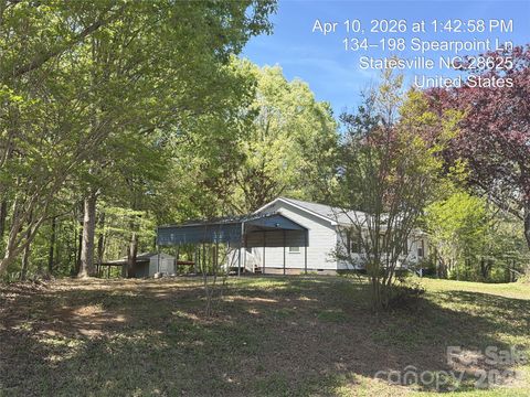 Photo of 121 Spearpoint Lane #13, Statesville, NC 28625 (MLS # 4374440)