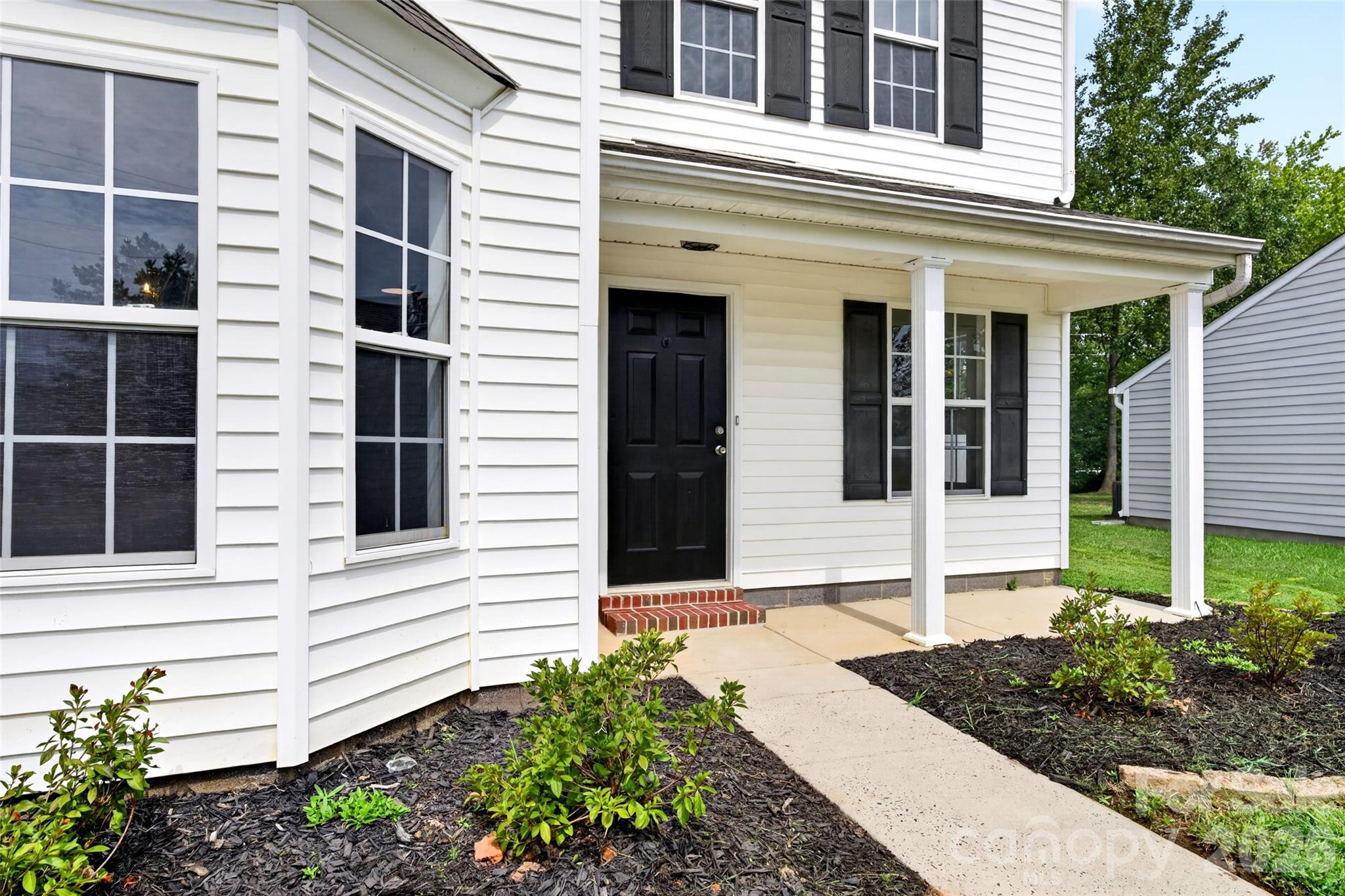 3808 Nuthatch Drive
