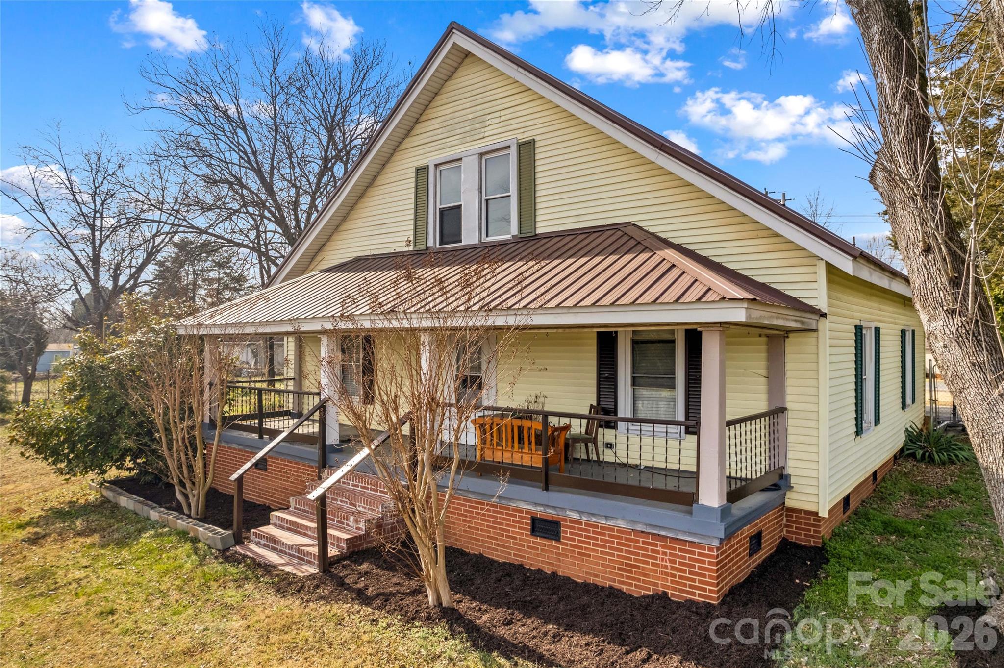 1022 Railroad Avenue