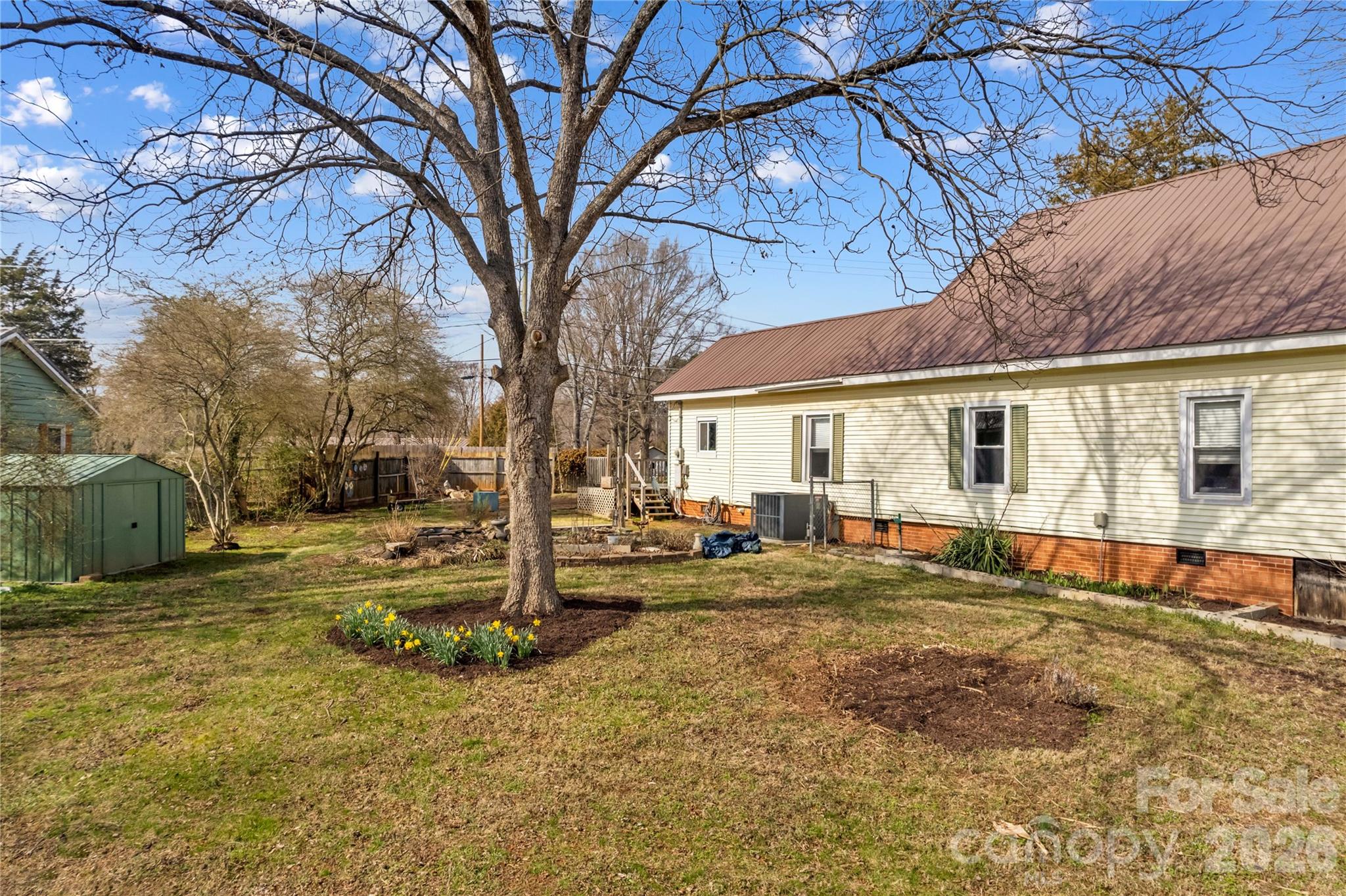 1022 Railroad Avenue