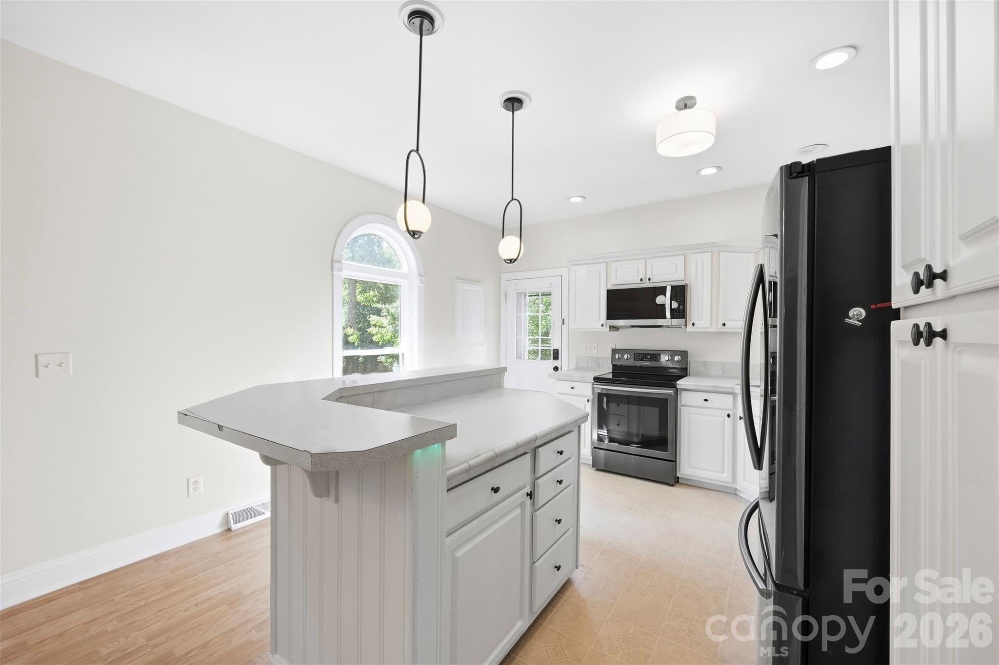 3787 Rolling View Lane